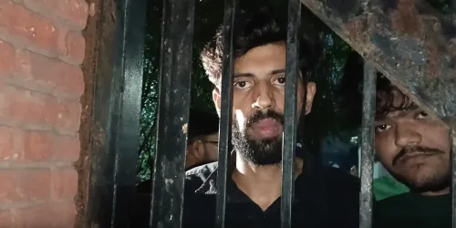 जामिया दीवारों पर विवादित नारे: भूख हड़ताली छात्र जसीम अली बोले — आंदोलन बदनाम करने की साजिश