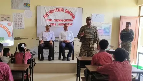 जम्मू-कश्मीर: गवर्नमेंट हाई स्कूल घर माजूर में भारतीय सेना द्वारा प्रहार डॉक्ट्रिन पर जागरूकता अभियान