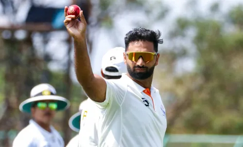 जम्मू-कश्मीर के तेज गेंदबाज आकिब नबी ने इरफान पठान की मदद से बनाया डेब्यू