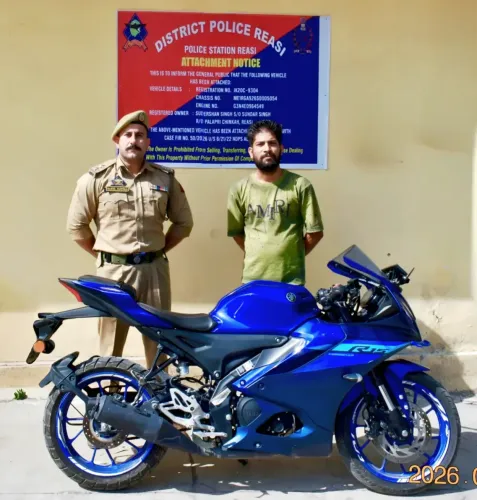 रियासी में नशा तस्करी के खिलाफ सख्त कार्रवाई, तस्कर की मोटरसाइकिल जब्त