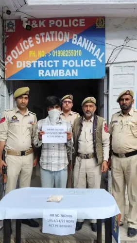 बनिहाल पुलिस ने पकड़ा ड्रग तस्कर, 4.54 ग्राम हेरोइन बरामद; अमृतसर में 6 किलो हेरोइन के साथ तस्कर गिरफ्तार