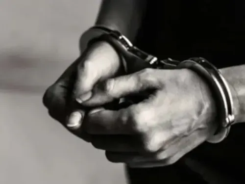 क्या झारखंड में पुलिस ने जमशेदपुर में मादक पदार्थों के साथ दो युवकों को गिरफ्तार किया?