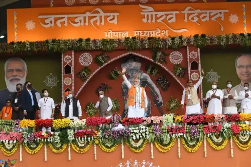 क्या प्रधानमंत्री मोदी ने जनजातीय नायकों की गौरवशाली विरासत को राष्ट्रीय सम्मान दिया?