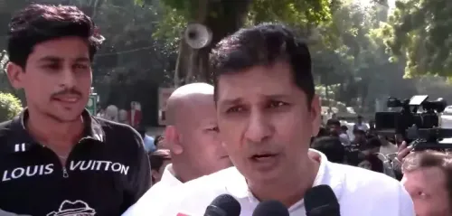 Delhi Police detain Saurabh Bharadwaj, AAP workers at Jantar Mantar protest