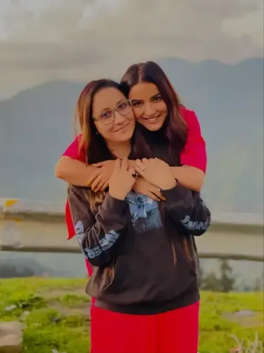 क्या जैस्मिन भसीन ने अली गोनी की बहन को जन्मदिन की बधाई देकर अपनी सोल सिस्टर बताया?