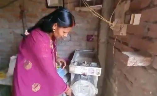 जीविका और पीएमएफएमई योजना से ललिता देवी बनीं 'लखपति दीदी', ₹2 लाख की मदद से खड़ा किया अचार-पापड़ का कारोबार