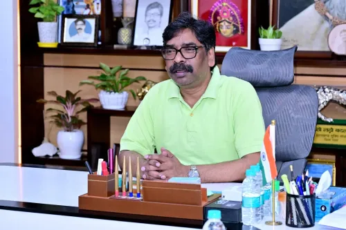 लातेहार में आदिवासी महिला से पुलिस कथित मारपीट: CM हेमंत सोरेन ने दिए जांच के आदेश