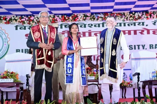 बीएयू नौवां दीक्षांत समारोह: 387 विद्यार्थियों को डिग्री, 12 को स्वर्ण पदक; राज्यपाल ने कहा — खेत में दिखे अनुसंधान की सफलता