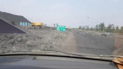 क्या झारखंड के चतरा जिले में सीसीएल की परियोजनाओं से कोयले की ट्रांसपोर्टिंग ठप है?
