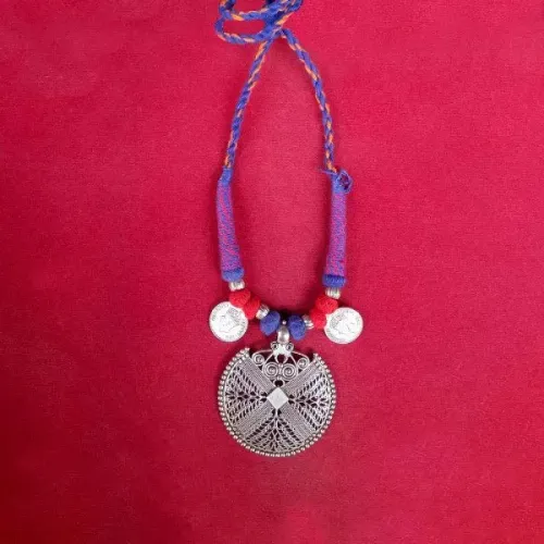 Jharkhand CMO: 11 tribal crafts and textiles get GI tag