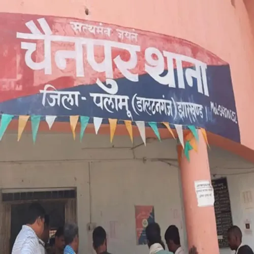 क्या झारखंड के पलामू में दिनदहाड़े युवक की हत्या हुई?
