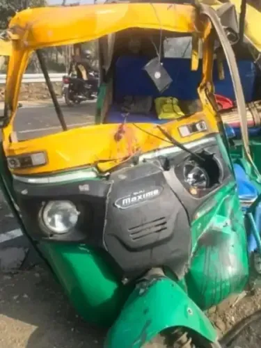 क्या झारखंड के साहिबगंज में ऑटो और टैंकर की टक्कर में स्कूली बच्ची समेत चार की हुई मौत?