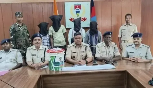 झारखंड के खूंटी में मादक पदार्थों के खिलाफ बड़ी कार्रवाई, चार गिरफ्तार