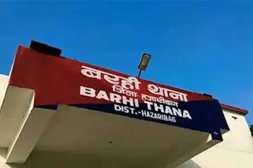 क्या झारखंड में एक विधवा महिला को डायन बताकर निर्वस्त्र कर पीटा गया?