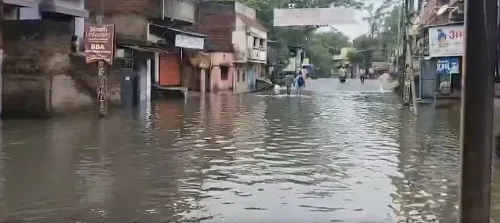झारखंड में 3 दिन की भारी बारिश से बाढ़ जैसे हालात, रांची-जमशेदपुर में स्कूल बंद