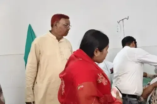 झारखंड में प्रज्ञा केंद्र संचालक दंपती पर अपराधियों ने की फायरिंग, तीन लाख रुपये की लूट