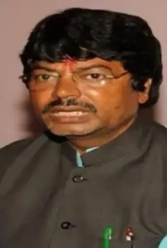 झारखंड कांग्रेस अनुशासन समिति का पूर्व मंत्री योगेंद्र साव को नोटिस, CM सोरेन पर टिप्पणी पड़ी भारी