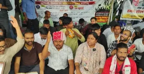 Jharkhand students name 11-member delegation for JPSC-JSSC talks after 13-day dharna
