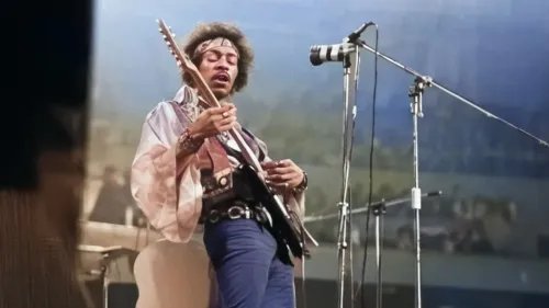 क्या जिमी हेंड्रिक्स की गिटार कला ने उसे किंवदंती बना दिया?