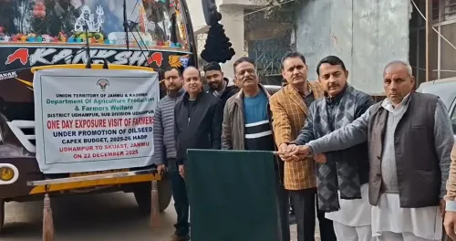 How are Udhampur Farmers Being Trained in Advanced Oilseed Cultivation?