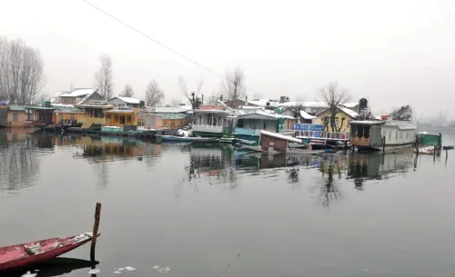 Is Srinagar Experiencing the Coldest Night of the Season at Minus 0.4 Degrees?