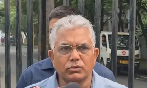 नेपाल बाढ़ के बाद मंत्री दिलीप घोष की चेतावनी: 'जुलाई-अगस्त में पहाड़ी यात्रा से बचें'