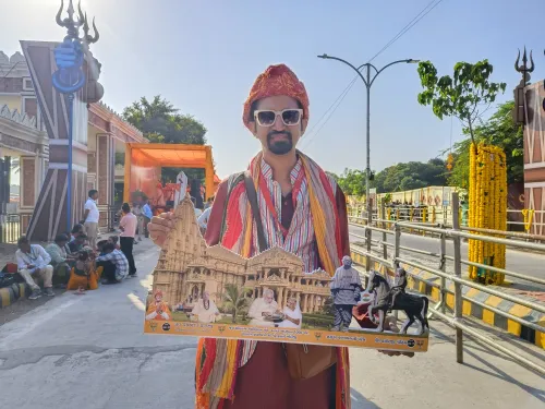 'Junior Bachchan' carries Somnath Temple replica at PM Modi's Gir Somnath roadshow