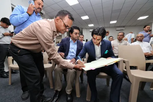 Did Jyotiraditya Scindia's son Mahanaryaman pray at Indore temple before taking charge of MPCA?