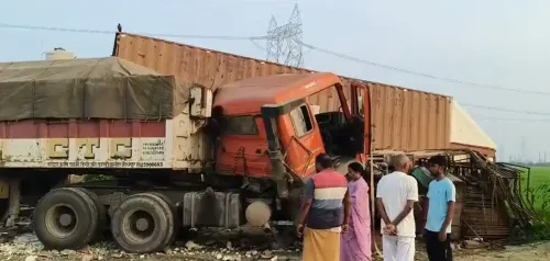 क्या कैमूर में तेज रफ्तार ट्रक ने होटल में घुसकर जानें ली?