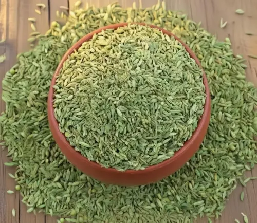 क्या कम उम्र में सफेद बाल बन रहे हैं परेशानी? सौंफ देगा बालों को नेचुरल हेयर कलर