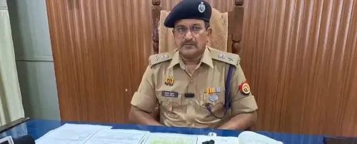क्या कन्नौज में साइबर ठगों का भंडाफोड़ हुआ? 10 आरोपी गिरफ्तार, बड़ी मात्रा में नकदी और सामान बरामद