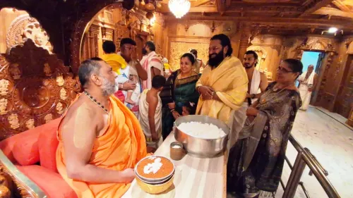 क्या कांतारा फेम ऋषभ शेट्टी परिवार संग श्रीक्षेत्र मंत्रालयम पहुंचे और श्री राघवेंद्र स्वामी के मूल वृंदावन के दर्शन किए?