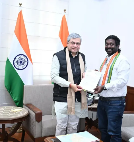 क्या कन्याकुमारी सांसद विजय वसंत ने रेल मंत्री से मुलाकात कर जिले की रेल सुविधाओं में सुधार की मांग की?