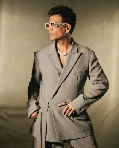 How are Karan Johar, Sidharth Malhotra & others mourning the loss of lives in the Delhi blast?