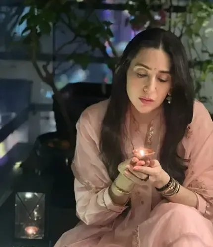 Kareena Kapoor calls sister Karisma Kapoor 'the strongest Girl in the world'