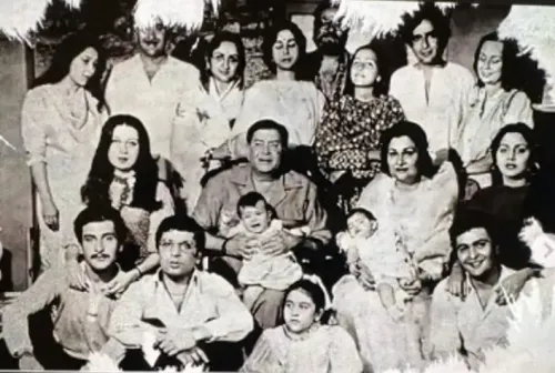 Did Kareena Kapoor Khan Just Share a Rare Kapoor Clan Photo?