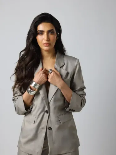Karishma Tanna Reflects on Her Inspirational Journey: 'Never Give Up on Yourself'
