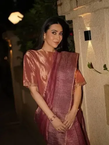 Karisma Kapoor Shares Her Love for Rishi Kapoor's Classic Film Karz