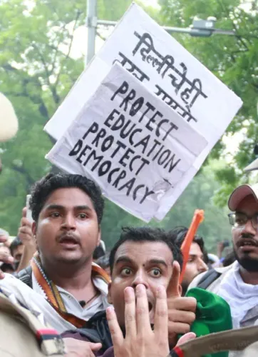Karnataka BJP, Congress clash over Delhi student protest police action
