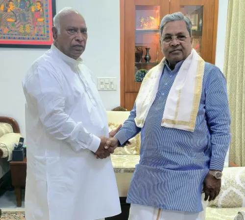 सिद्धारमैया के इस्तीफे के बाद खड़गे ने की सराहना, कर्नाटक में नए CM की तलाश शुरू