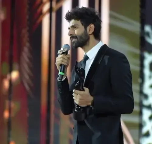 Did Kartik Aaryan Get Emotional While Receiving Filmfare Best Actor Award in Front of His Parents?