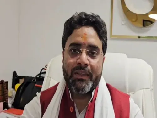 काशी विश्वनाथ मंदिर: काशीवासियों को अब पूरे दिन मिलेगा काशी द्वार से विशेष प्रवेश, CM योगी ने दी मंजूरी