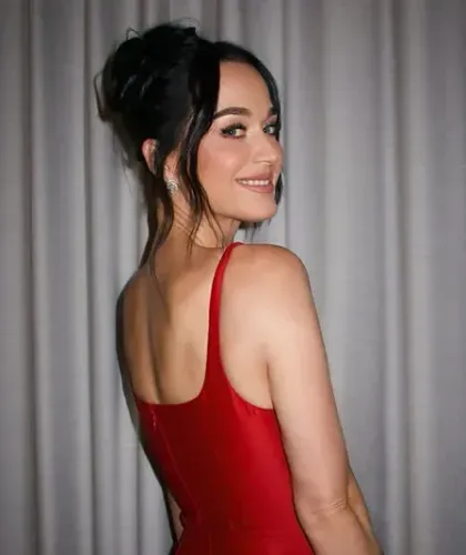 Katy Perry's Spain concert act seen as dig at Orlando Bloom