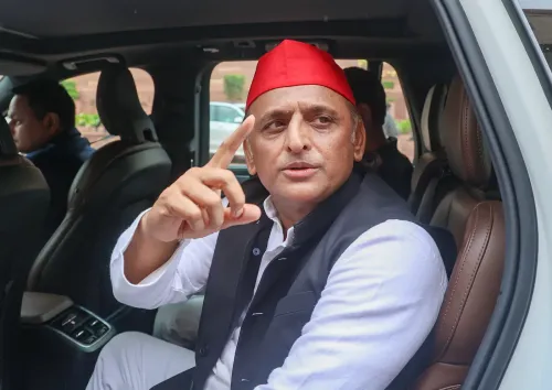शिक्षा मंत्री पर अखिलेश यादव का बड़ा हमला: 'क्या दबे राज हैं जो सरकार हटाने से डर रही है?'
