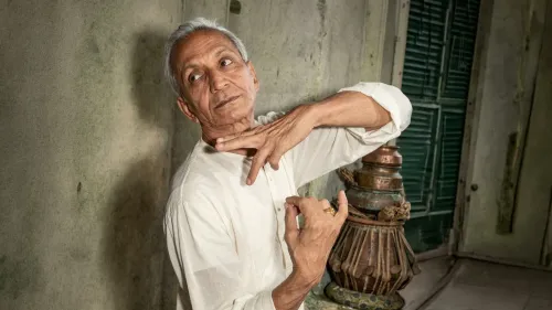 पंडित लच्छू महाराज: बनारस घराने की तबला विरासत, जिनकी थाप 'मुगल-ए-आजम' से 'पाकीजा' तक गूंजी
