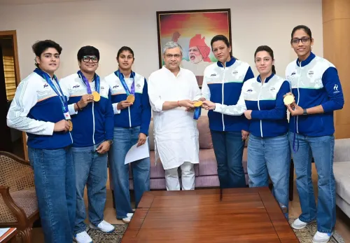 रेल मंत्री वैष्णव ने एशियन गेम्स 2026 गोल्ड विजेता महिला कबड्डी टीम को रेल भवन में दी बधाई