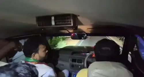 केंद्रीय मंत्री राममोहन नायडू ने भीड़ में काफिला छोड़ा, ओडिशा टैक्सी में बैठकर पहुंचे अरसावल्ली उत्सव