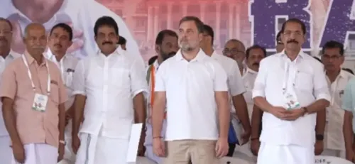 राहुल गांधी का केरल में सीएम विजयन पर हमला: लेफ्ट और भाजपा के बीच गठबंधन