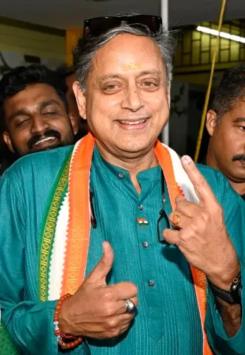 शशि थरूर वीडी सतीशन के शपथ ग्रहण में नहीं होंगे शामिल, बोस्टन में टफ्ट्स यूनिवर्सिटी के दीक्षांत समारोह में देंगे भाषण