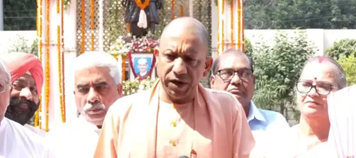 गांधी जयंती पर योगी का ऐलान: उत्तर प्रदेश में खादी वस्त्रों पर 25% छूट, 30 जनवरी 2027 तक
